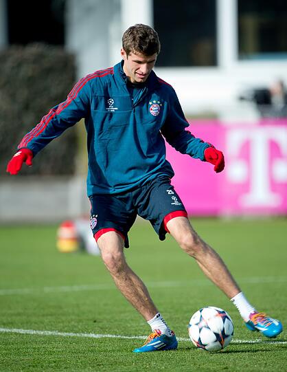 Die Bayern bei ihrem Abschlusstraining in München bevor sie am morgigen Mittwoch im Champions League Achtelfinale in London auf den FC Arsenal treffen.