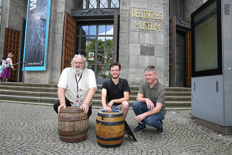 Mit Karl Ravens (l.) und Kurator Thomas Röber.