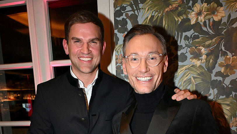 Maximilian B&ouml;ltl mit Mann Tom Gierling