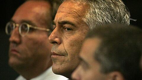 Was wird in "Jeffrey Epstein: Filthy Rich" gezeigt?