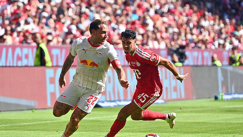 Präsent: Aleksandar Pavlovic vom FC Bayern. Präsent: Aleksandar Pavlovic vom FC Bayern.