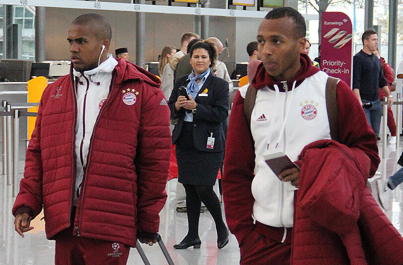 Douglas Costa und Julian Green.