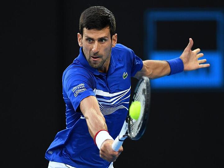 Novak Djokovic profitierte von der Aufgabe von Kei Nishikori.