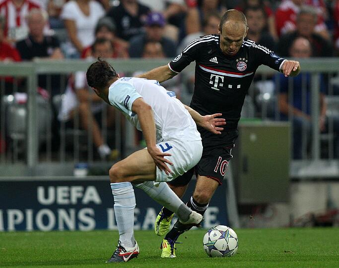 Der zweifache Torschütze Arjen Robben schlug nach dem Spiel Alarm, übte Kritik am Spiel der Bayern. Sehen Sie hier die Bilder von Robbens Auftritt gegen den FC Zürich.