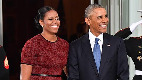Die Obamas haben sich nach dem Rückzug von Joe Biden von dem Präsidentschaftswahlkampf zu Wort gemeldet. Eine Unterstützung für Kamala Harris gab es in dem wortreichen Statement nicht.