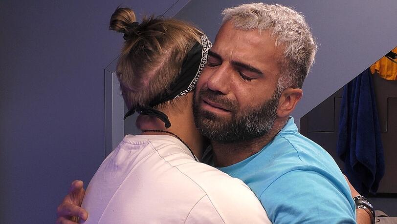 Die Zuschauer haben entschieden: Rafi Rachek muss gehen. Die Zuschauer haben entschieden: Rafi Rachek muss gehen.