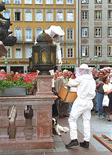 2001 besetzen sie sogar die Mariensäule!