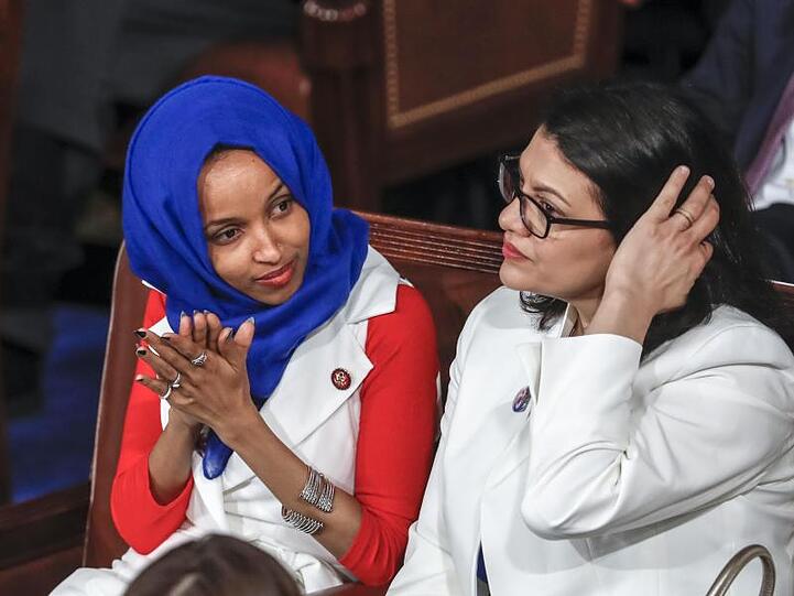 Die Abgeordneten des US-Repräsentantenhauses, Ilhan Omar (l) und Rashida Tlaib.