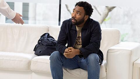 Donald Glover ist nicht nur der Kopf hinter "Atlanta", er spielt auch eine der Hauptrollen.