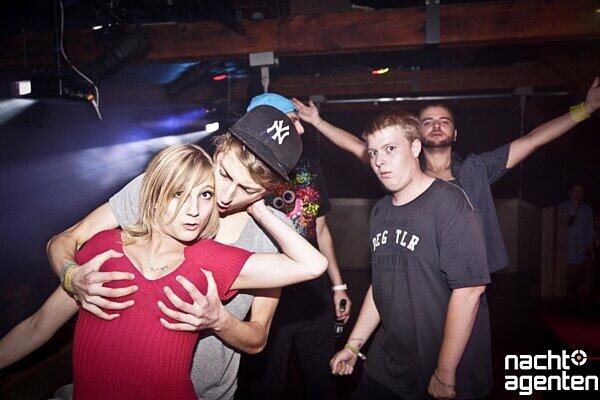 "Gute Laune Hoch 10" im Ampere am Samstag (6.10.12) - alle Bilder von dieser Party gibt's auf www.nachtagenten.de