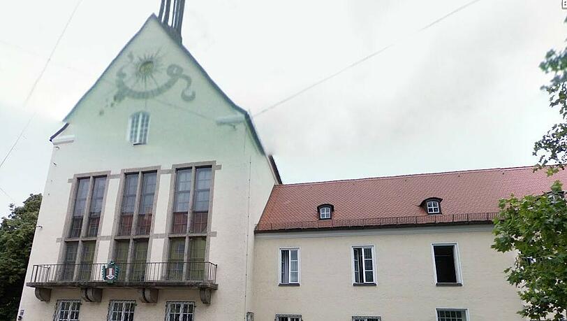 Wegen Umbau soll das Bürgerbüro in der Landsberger Straße 486 für ein halbes Jahr geschlossen werden. Wegen Umbau soll das Bürgerbüro in der Landsberger Straße 486 für ein halbes Jahr geschlossen werden.