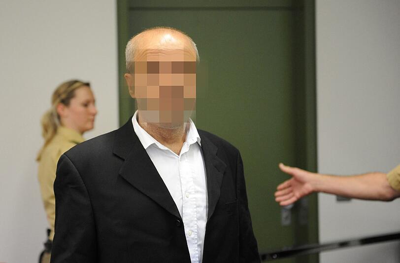 Der Angeklagte Ismat O. (45) bestreitet die Tat vor dem Münchner Schwurgericht. Die Richter halten ihn für schuldig.