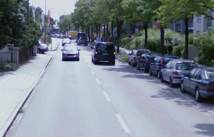 Auf der Straße Am Mitterfeld fehlt noch immer ein durchgehender Radweg.