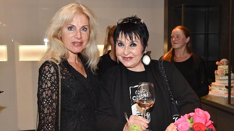 Birgit Muth, Uschi Ackermann
