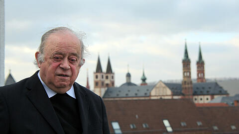 Der Würzburger Altbischof Paul-Werner Scheele ist im Alter von 91 Jahren gestorben.
