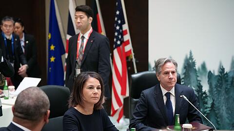 Außenministerin Annalena Baerbock und US-Außenminister Antony Blinken (r).