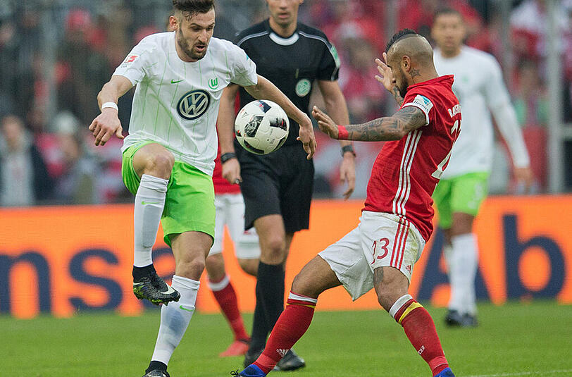 Arturo Vidal: Note 3. Fühlt sich auch im 4-2-3-1-System wohl, teilte sich die Aufgabe mit Thiago, ins Mittelfeld Struktur reinzubringen. Antreiber, Ankurbler. Ein paar Zweikämpfe gewinnen, fertig. War aber auch wirklich kein Spiel, in dem der Chile und sein Kampfgeist wirklich gefordert wurden. Durfte nach 71 Minuten Platz machen für Alonso.