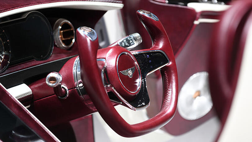 Futuristisch: Der Innenraum des Bentley EXP 12