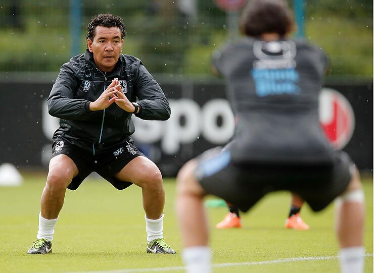 Ricardo Moniz packt an: Bilder von der ersten Trainingseinheit unter dem neuen Trainer.