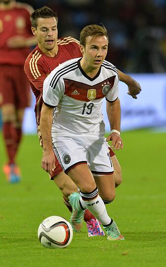 MARIO GÖTZE: NOTE 4.
Der WM-Finaltorschütze mit gutem 18-Meter-Schuss. Konnte sich körperlich ansonsten kaum durchsetzen.