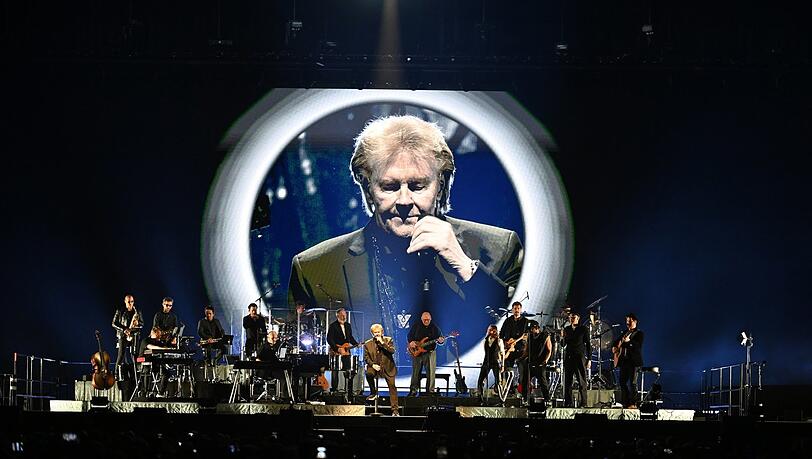 Mehr als warme Worte &uuml;ber Udo J&uuml;rgens: Howard Carpendale. Aber kann man ihn mit Roland Kaiser verwechseln?