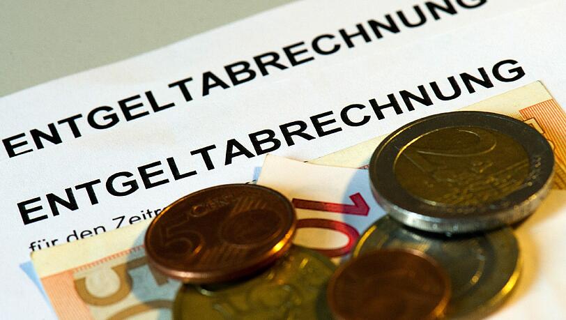 In der ganzen Europäischen Union stiegen die Arbeitskosten im Produzierenden Gewerbe und in der Dienstleistungsbranche im ersten Quartal im Schnitt um 1,7 Prozent. Foto: Arno Burgi In der ganzen Europäischen Union stiegen die Arbeitskosten im Produzierenden Gewerbe und in der Dienstleistungsbranche im ersten Quartal im Schnitt um 1,7 Prozent. Foto: Arno Burgi