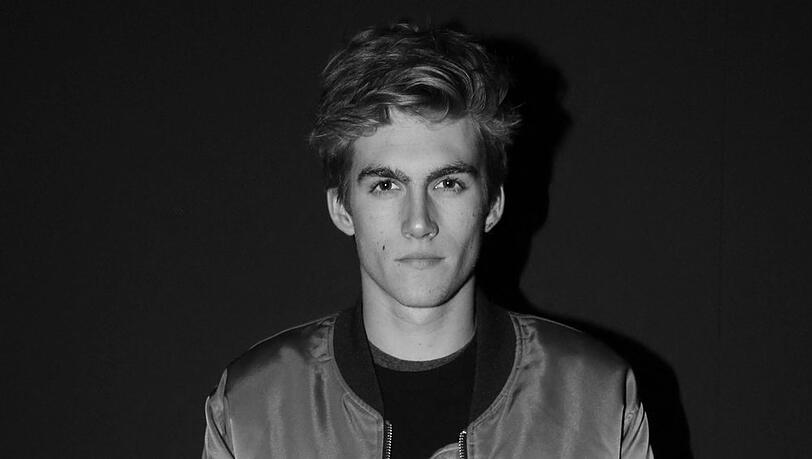 Presley Gerber wurde nur 27 Jahre alt. Er arbeitete wie seine Mutter Cindy Crawford als Model. Presley Gerber wurde nur 27 Jahre alt. Er arbeitete wie seine Mutter Cindy Crawford als Model.