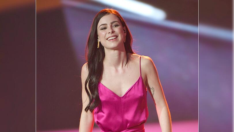 Lena Meyer-Landrut hat ihre langen Haare abgeschnitten.