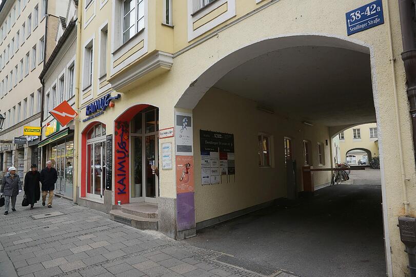 Eine Möglichkeit, die Sendlinger Straße für Fußgänger auch nach hinten zu öffnen, sind Passagen.