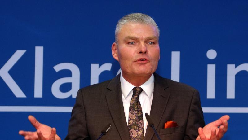 Holger Stahlknecht, neuer CDU-Landesvorsitzender in Sachsen-Anhalt, sprach von einer "gelben Karte für die Bundesregierung". Holger Stahlknecht, neuer CDU-Landesvorsitzender in Sachsen-Anhalt, sprach von einer "gelben Karte für die Bundesregierung".