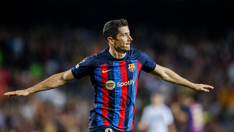 Robert Lewandowski schnürte bei seinem ersten Champions-League-Spiel im Barca-Trikot einen Dreierpack.