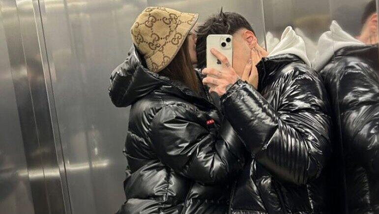 Lisa Straube und Akka ("Too hot to handle", Netflix) zeigen sich vertraut