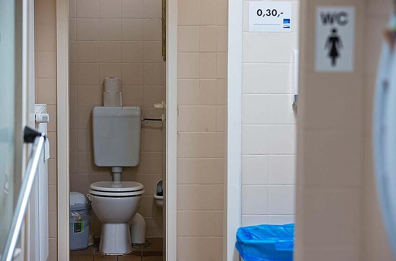 Die Rathaus-SPD fordert mehr öffentliche Toiletten in Münchner Parks.