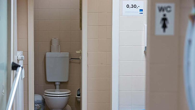 Die Rathaus-SPD fordert mehr öffentliche Toiletten in Münchner Parks. Die Rathaus-SPD fordert mehr öffentliche Toiletten in Münchner Parks.