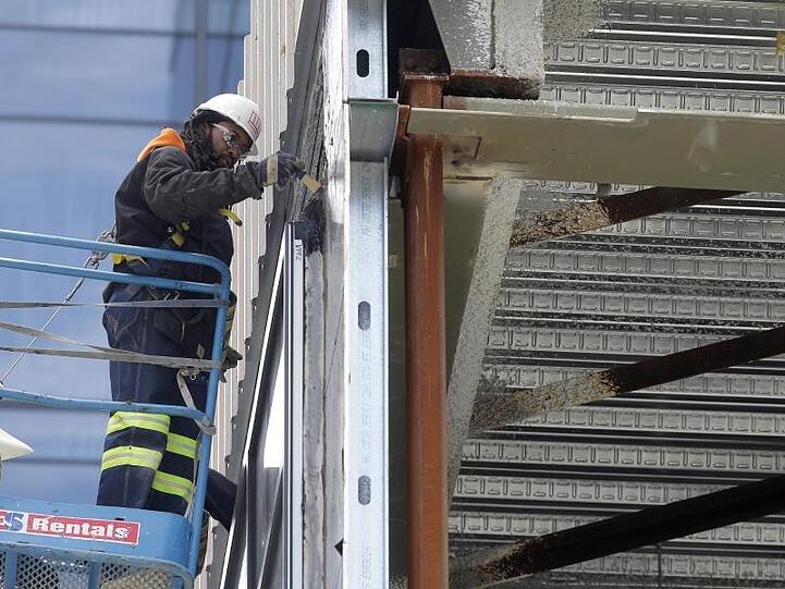 In den USA ist aufgrund der Corona-Krise die Zahl der Arbeitslosen rasant gestiegen.