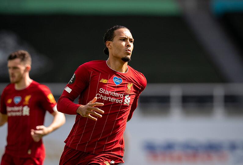 ABWEHR:  Virgil van Dijk (FC Liverpool)