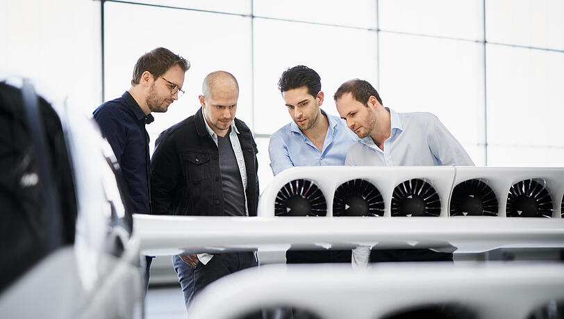 Das Lilium-Gründerteam (v.l.): Matthias Meiner, Patrick Nathen, Daniel Wiegand und Sebastian Born. Das Lilium-Gründerteam (v.l.): Matthias Meiner, Patrick Nathen, Daniel Wiegand und Sebastian Born.