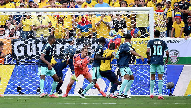 Manuel Neuer griff gegen Ecuador vor dem Gegentreffer zum 1:2 ins Leere.