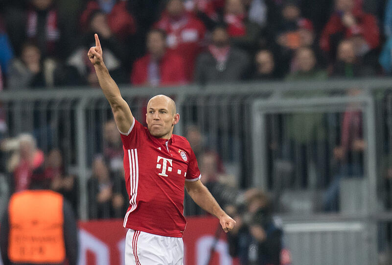 Arjen Robben: Note 2. Ein Tor, wie es nur Robben schießt: Kurve nach innen, Schlenzer in den Winkel (11.). Ließ sich ausgiebig feiern. Sehr präsent, immer gefährlich.