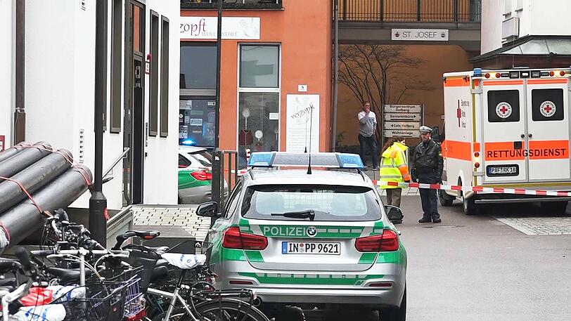 Geiselnahme beendet: Das SEK in Pfaffenhofen im Einsatz. Klicken Sie sich durch die Bilder!