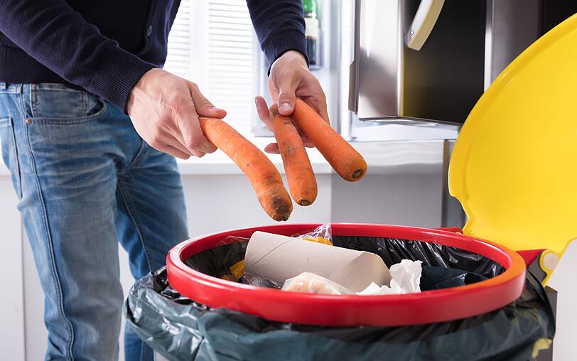 Wer nachhaltig leben will, sollte auch darauf achten, nicht unn&ouml;tig Essen zu verschwenden. Viel zu oft vergammelt die halbe Zucchini im K&uuml;hlschrank und das harte Brot findet sein Ende im M&uuml;ll. Dabei k&ouml;nnen die Reste ganz leicht einfach und schmackhaft rechtzeitig verwertet werden.