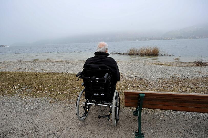 &bdquo;Es geht mir hier sehr, sehr gut&ldquo;: Altkanzler Helmut Kohl erholt sich am Tegernsee