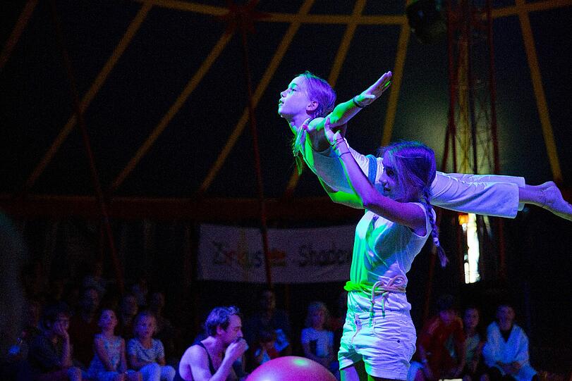 Im Ferienprogramm "Zirkus Simsala" haben die Kinder Erstaunliches gelernt. Das zeigen sie bei einer Gala am Samstag.