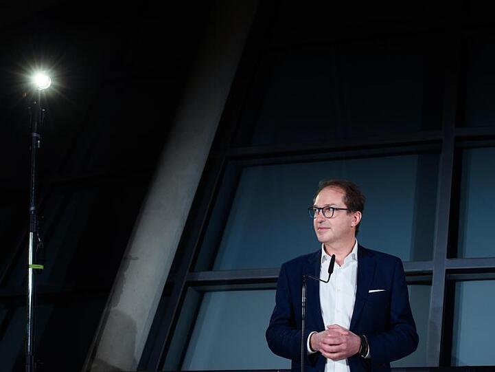 Alexander Dobrindt,CSU-Landesgruppenchef, äußert sich während eines Pressestatements im Reichstagsgebäude. Foto: Gregor Fischer/dpa/Archivbild