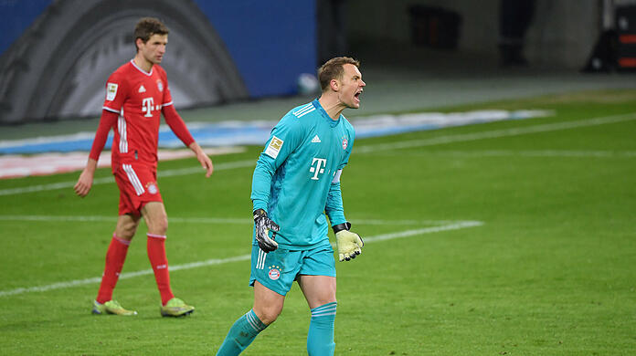 Manuel Neuer musste gegen Gladbach erneut hinter sich greifen.