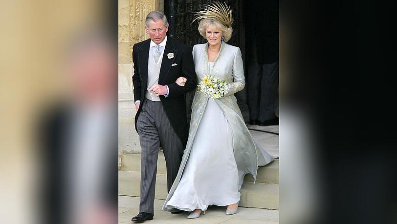 Der damalige Prinz Charles und seine Ehefrau Camilla an ihrem Hochzeitstag.
