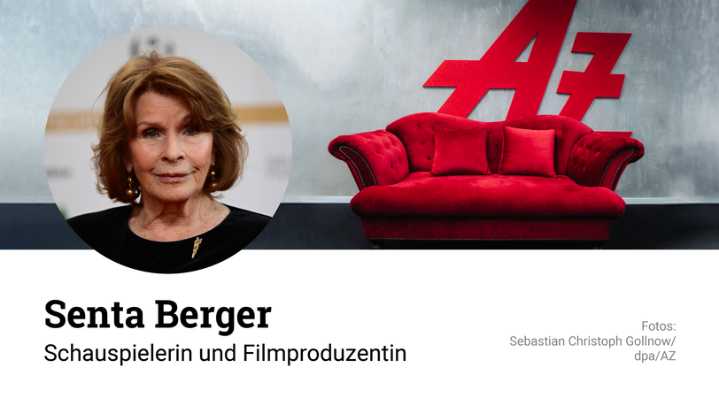Auf der roten Couch nimmt Platz Senta Berger – am 19. November 2025 im Deutschen Theater. Auf der roten Couch nimmt Platz Senta Berger – am 19. November 2025 im Deutschen Theater.