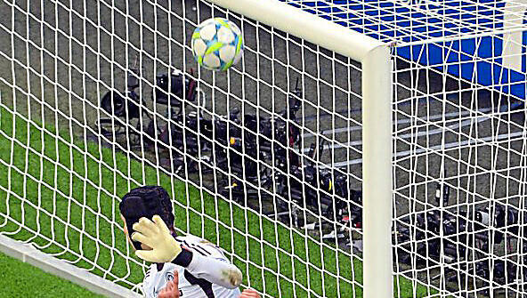 Drama: Müller trifft im Finale 2012 - und verliert doch. Drama: Müller trifft im Finale 2012 - und verliert doch.