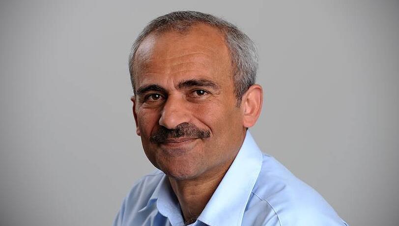 AZ-Interview mit Moh'd Amro: Amro wurde 2009 zum Professor für Geoströmungs-, Förder- und Speichertechnik an der TU Bergakademie Freiberg berufen und ist seit 2013 außerdem Direktor des Instituts für Bohrtechnik und Fluidbergbau. AZ-Interview mit Moh'd Amro: Amro wurde 2009 zum Professor für Geoströmungs-, Förder- und Speichertechnik an der TU Bergakademie Freiberg berufen und ist seit 2013 außerdem Direktor des Instituts für Bohrtechnik und Fluidbergbau.
