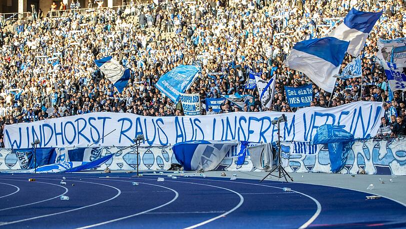Ein Teil der Hertha-Fans positionierte sich klar gegen Lars Windhorst.